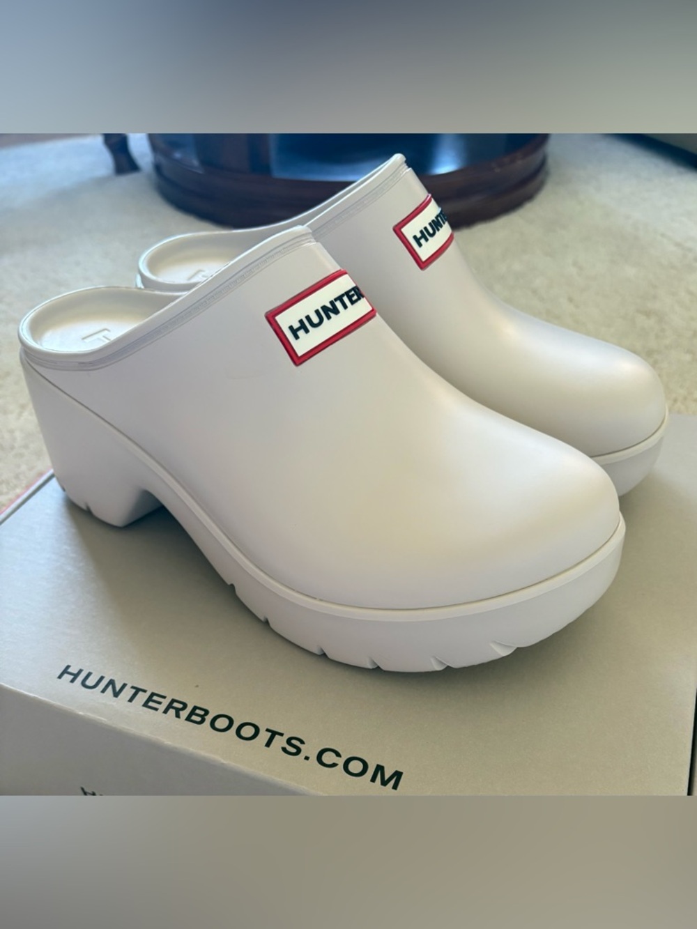 Hunter Women’s Anika Clog in Off-White size 9